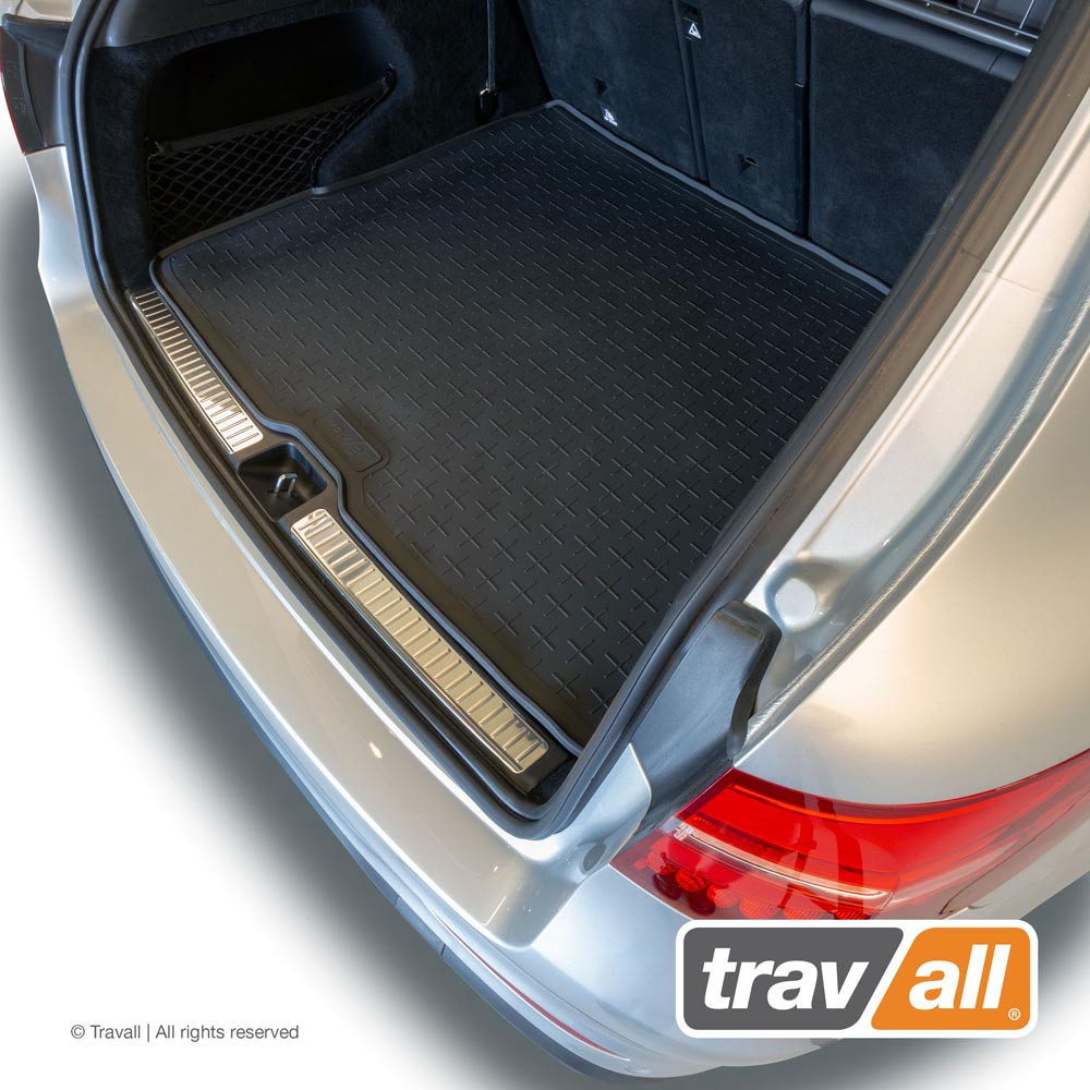 thumbnail image 2 of XtremeAuto Headrest Dog Guard For Mercedes-Benz GLC (2015 - Present) - Adjustable Barrier 2 of 5